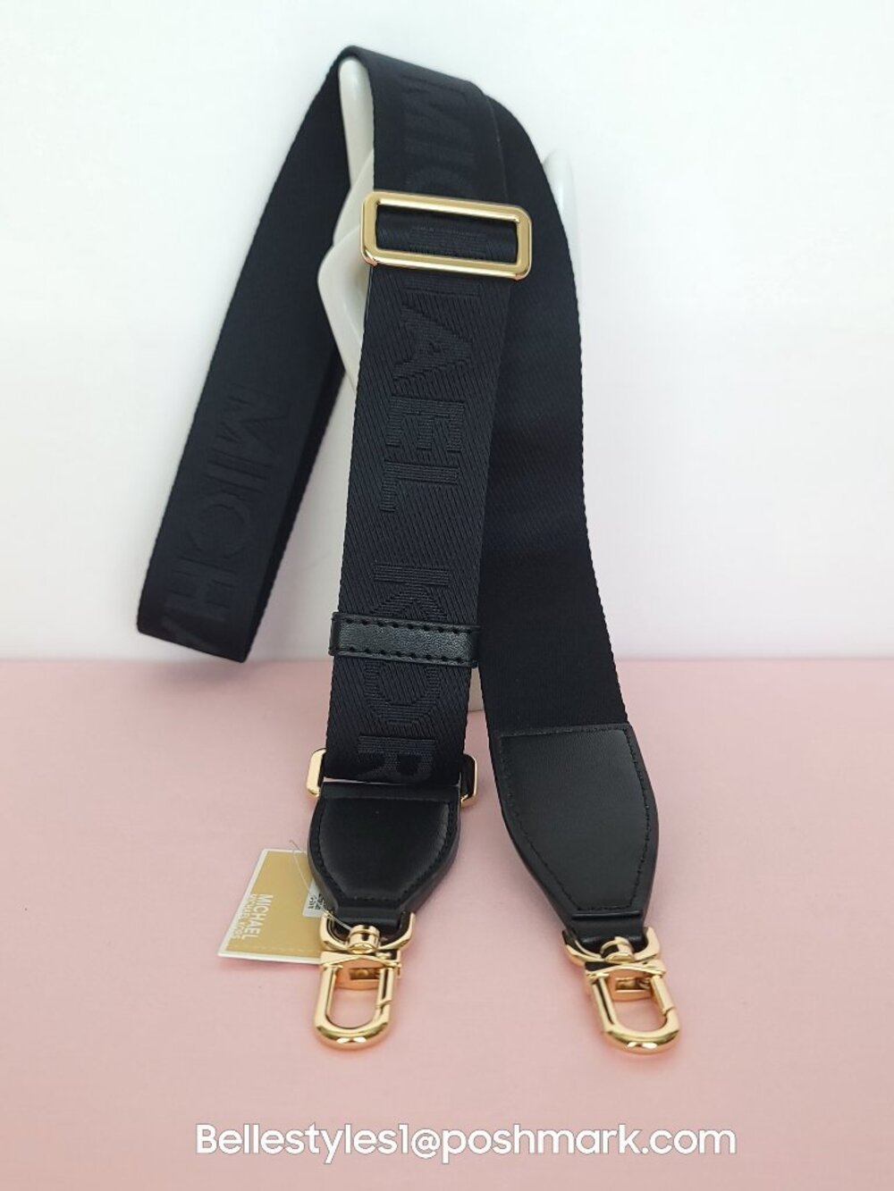 MICHAEL KORS Webbing Strap Signature Logo with Carabiner Clip- Black ⭐ - Picture 5 of 16